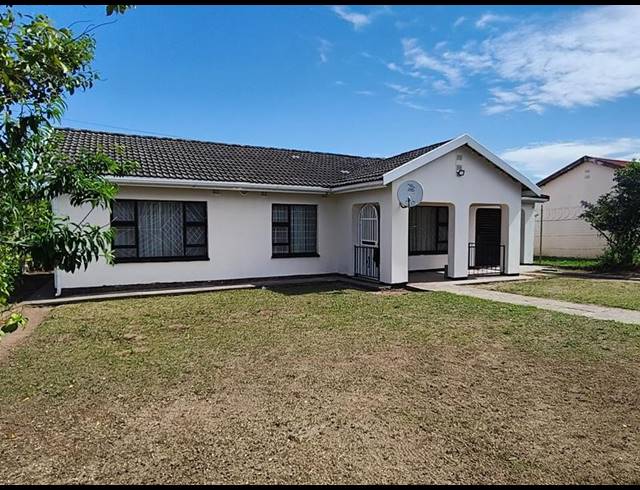 4 BEDROOM HOUSE FOR SALE IN HILLCREST